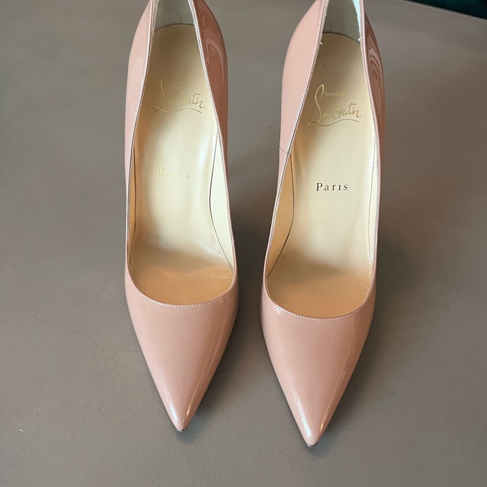 Christian Louboutin So Kate